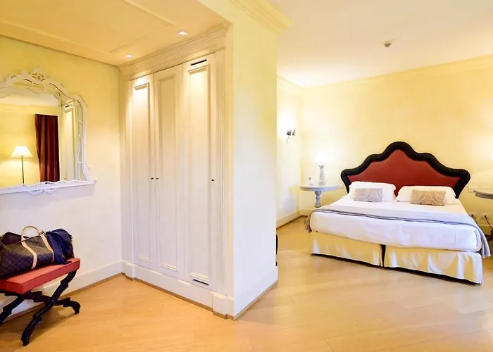 Siri Hotel